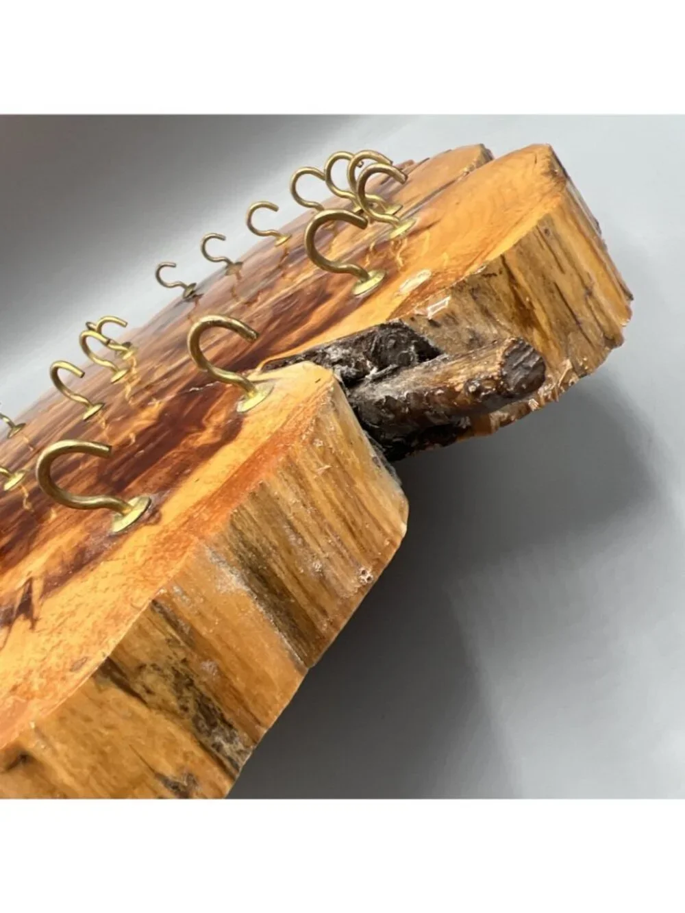 Rustic Natural Wood 15” Slab Hanging Jewelry Holder W/ 26 Hooks Decor Piece Vtg